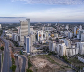 Obra de alargamento do viaduto sobre a Avenida do CPA Obra de alargamento do viaduto sobre a Avenida do CPA